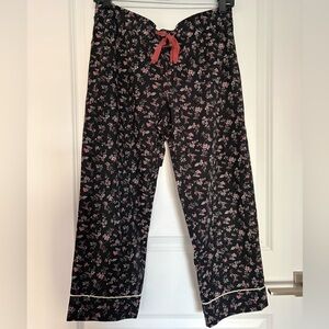 6/$30🛍️ Gap | Cropped Floral Pajama Pant, S